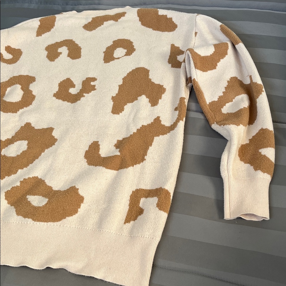 Oversized Sweater Animal Print Beige and Brown Leopard Patterned - Picture 9 of 9